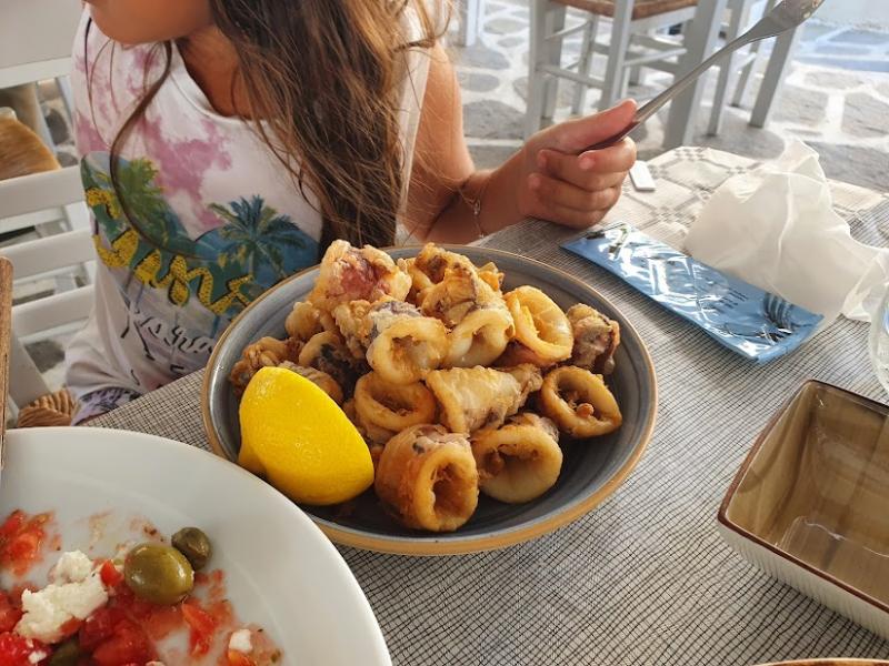 ΤΟ ΜΠΑΛΚΟΝΙ ΤΟΥ ΑΚΗ - ΨΑΡΟΤΑΒΕΡΝΑ ΑΛΥΚΗ ΠΑΡΟΣ - ΕΣΤΙΑΤΟΡΙΟ ΑΛΥΚΗ ΠΑΡΟΣ -ΕΛΛΗΝΙΚΗ ΚΟΥΖΙΝΑ ΑΛΥΚΗ ΠΑΡΟΣ